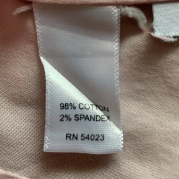 Banana Republic light pink button up shirt. 3/4 length sleeves. Size medium - Picture 6 of 10